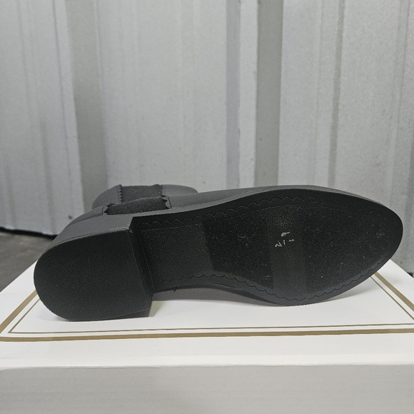 Charter Club Daxi Women's Black Scalloped Round Toe Block Heel Slip On Booties - Picture 7 of 8